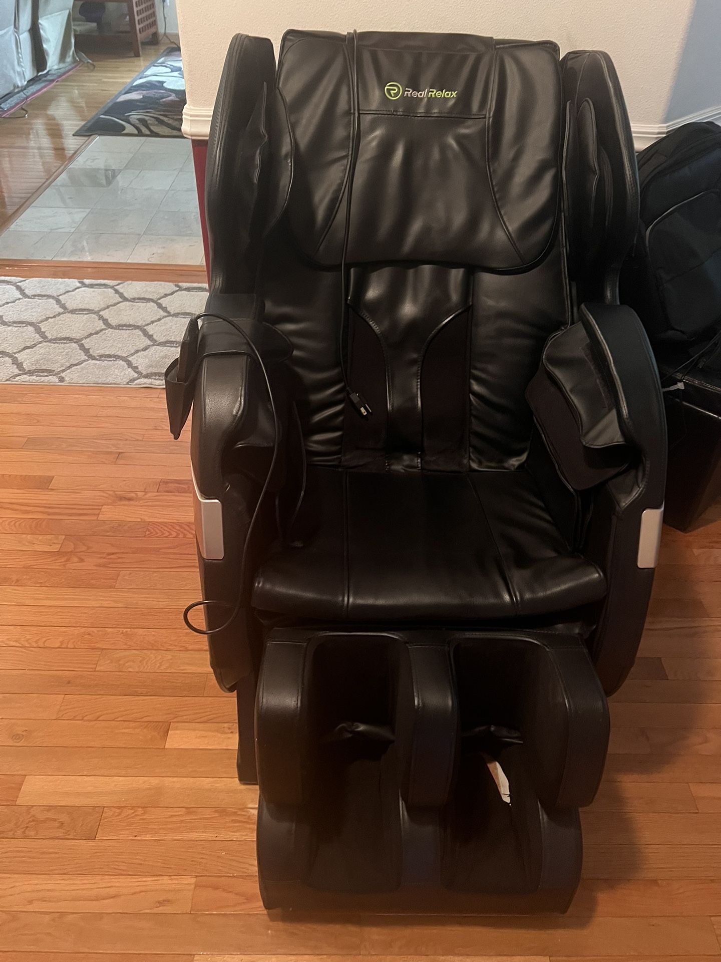 Real Relax Massage chair