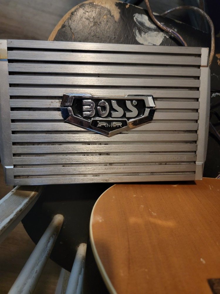 Boss ARMOUR 1500 Watt Monoblock $40 Firm