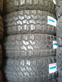 265/70 r17 BRAND new mudtires