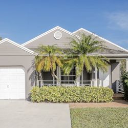 This standout house offers you the chance to live your lifestyle your way.