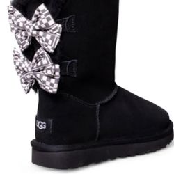 UGG BAILEY BOW II CHECKER KID’S SIZE 1 