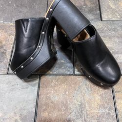 brand new Atalina Black Clogs