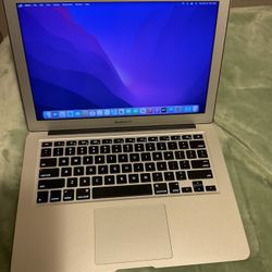 APPLE MACBOOK AIR {read Details}