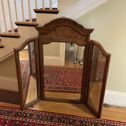 Dixie Lenoir Oak Trifold dresser mirror