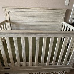 Refurbished Crib Can Also Be Toddler Bed