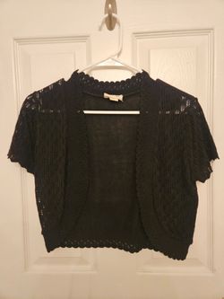Black crop short sleeve cover/sweater