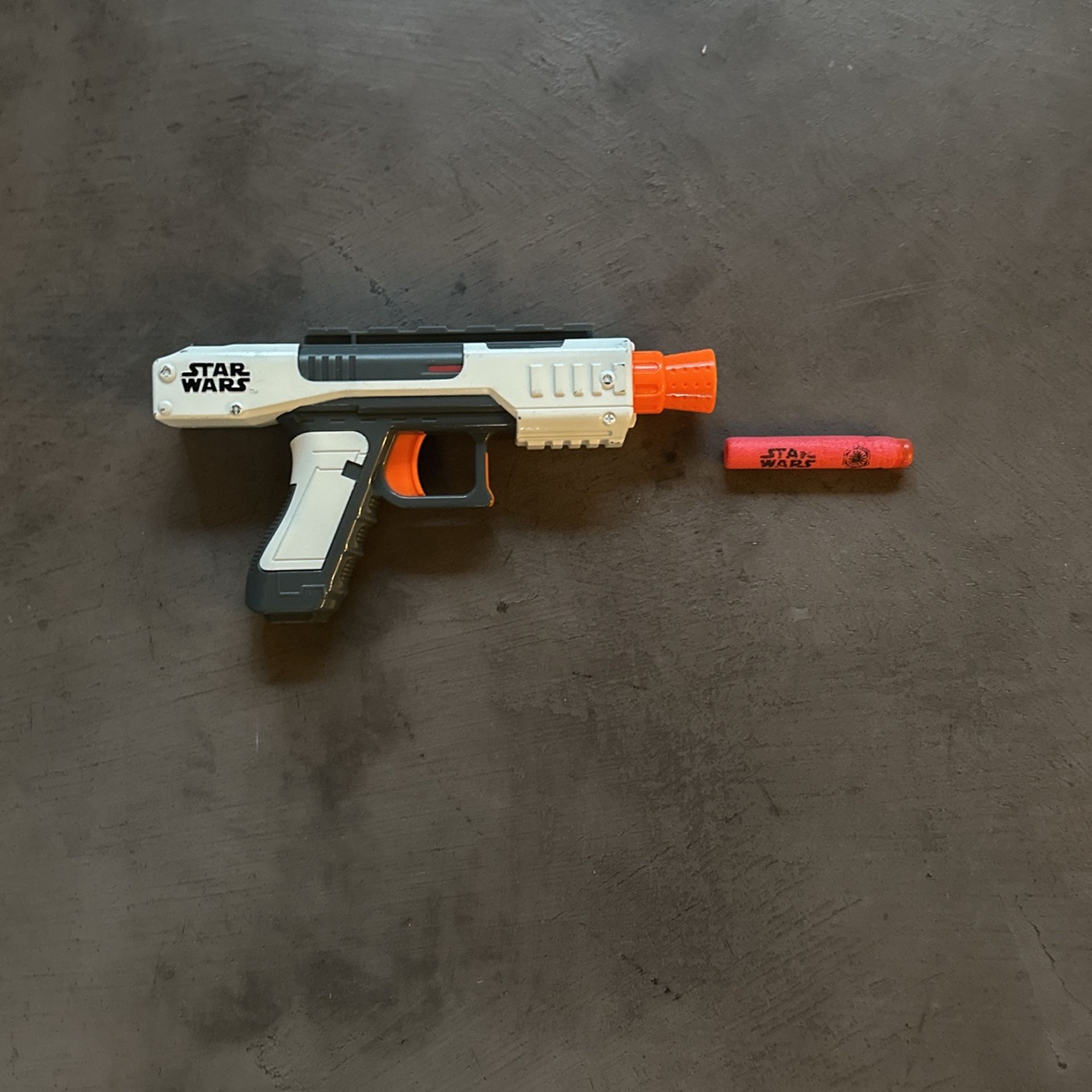 Star Wars Nerf Gun + Original Red Bullet