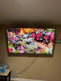 65 inch smart Samsung TV. Moving sale