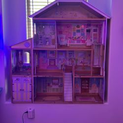 FOR SALE: KidKraft Wooden Dollhouse – $35-$40 (PICK UP ONLY)