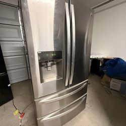 Kemore Refrigerator Everything Works 