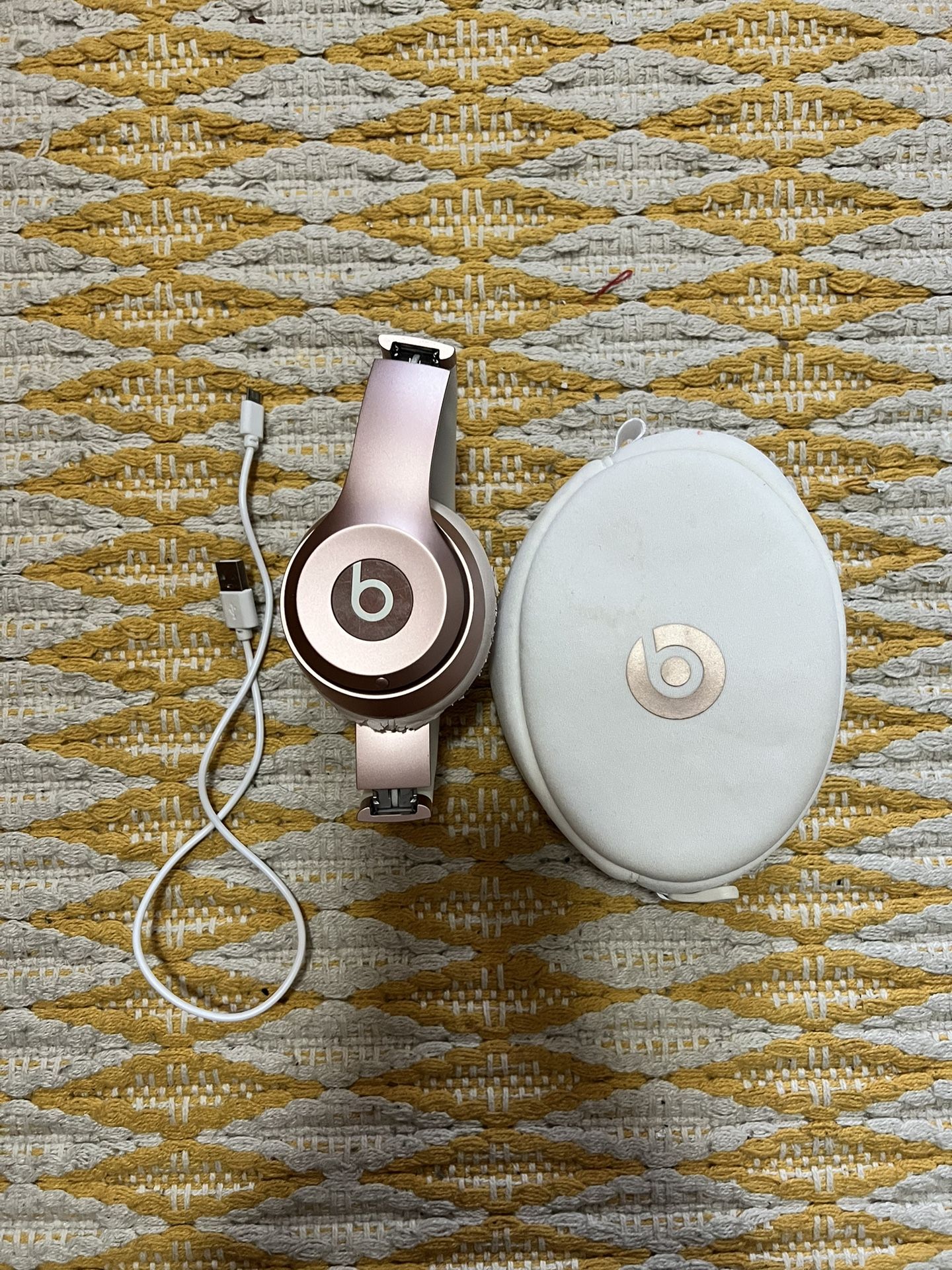 Beats Solo