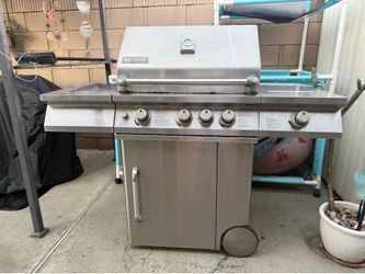 Grill (propane) $100.00 or best offer.