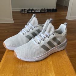 NEW ADIDAS RUNNING AND TRAINING SHOES size 11.5 Men 