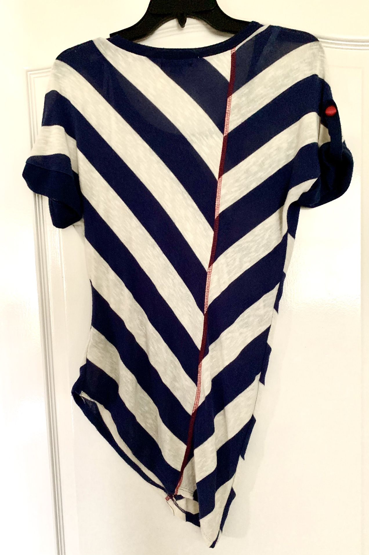 Woman’s shirt top longer cut colorblock blue white Love Scene Size S