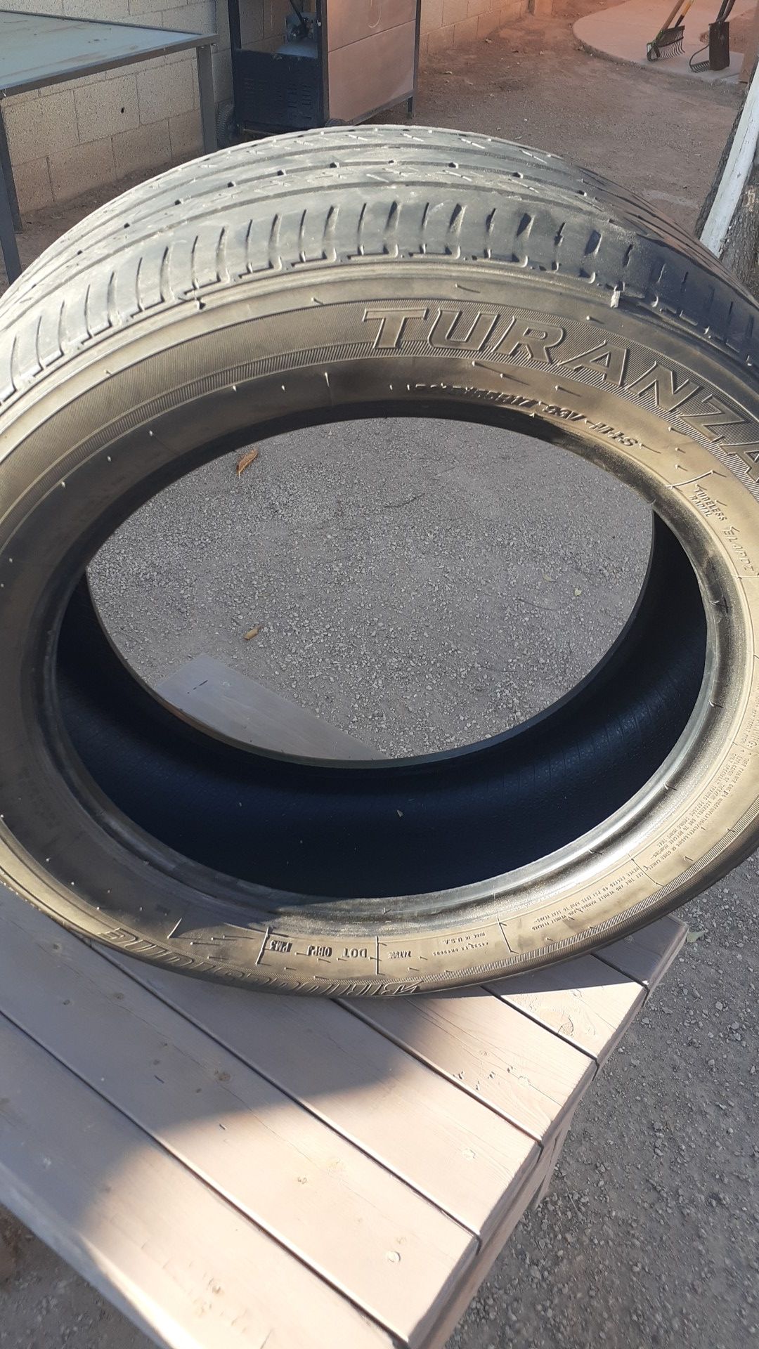 Bridgestpne 215/55R17 used tire