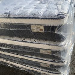 🔆🛏Mattress Pillow Top 💤🔅 ❇️Memory Foam ✳️All Sizes In Stock ✴️SAME DAY DELIVERY🚚 ✅Queen sizes $199 ✅Full sizes $180 ✅Twin sizes $120 ✅Cal king