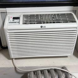 LG Air Conditioner 