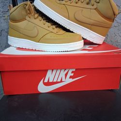 Nike Court Visión MID WNTR 