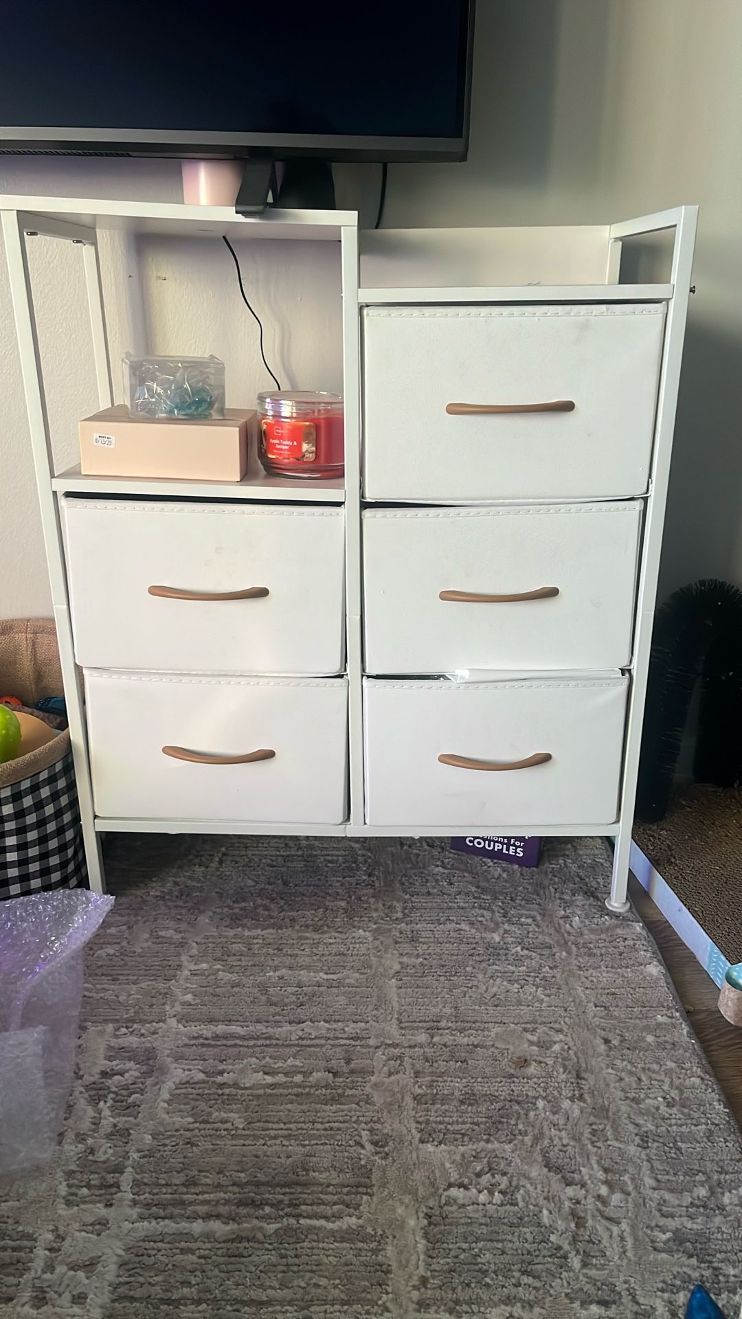 White Dressers/organizer for Bedroom