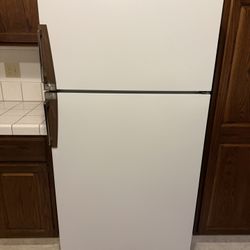 Retro Fridge Super New