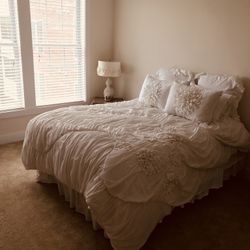 Bedroom Furniture Set