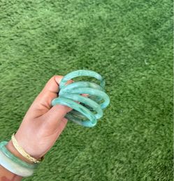 Women’s jade bangles / bracelets