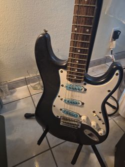 Squier strat fender guitar