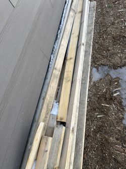 26 Pieces Of Lumber, 2 Flat Wooden Planks 