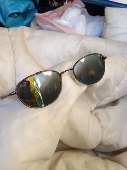 Vintage Maui Jim diamond head titanium bronze.