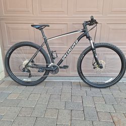 SPECIALIZED ROCKHOPPER SPORT 29 ER MOUNTAIN BIKE LIKE NEW ( CHECK MY OTHER BIKES)