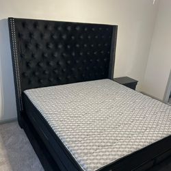 NEW KING SIZE BED WITH MATTRESS AND BOX SPRING WITH FREE DELIVERY 