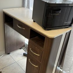 Manicure Table