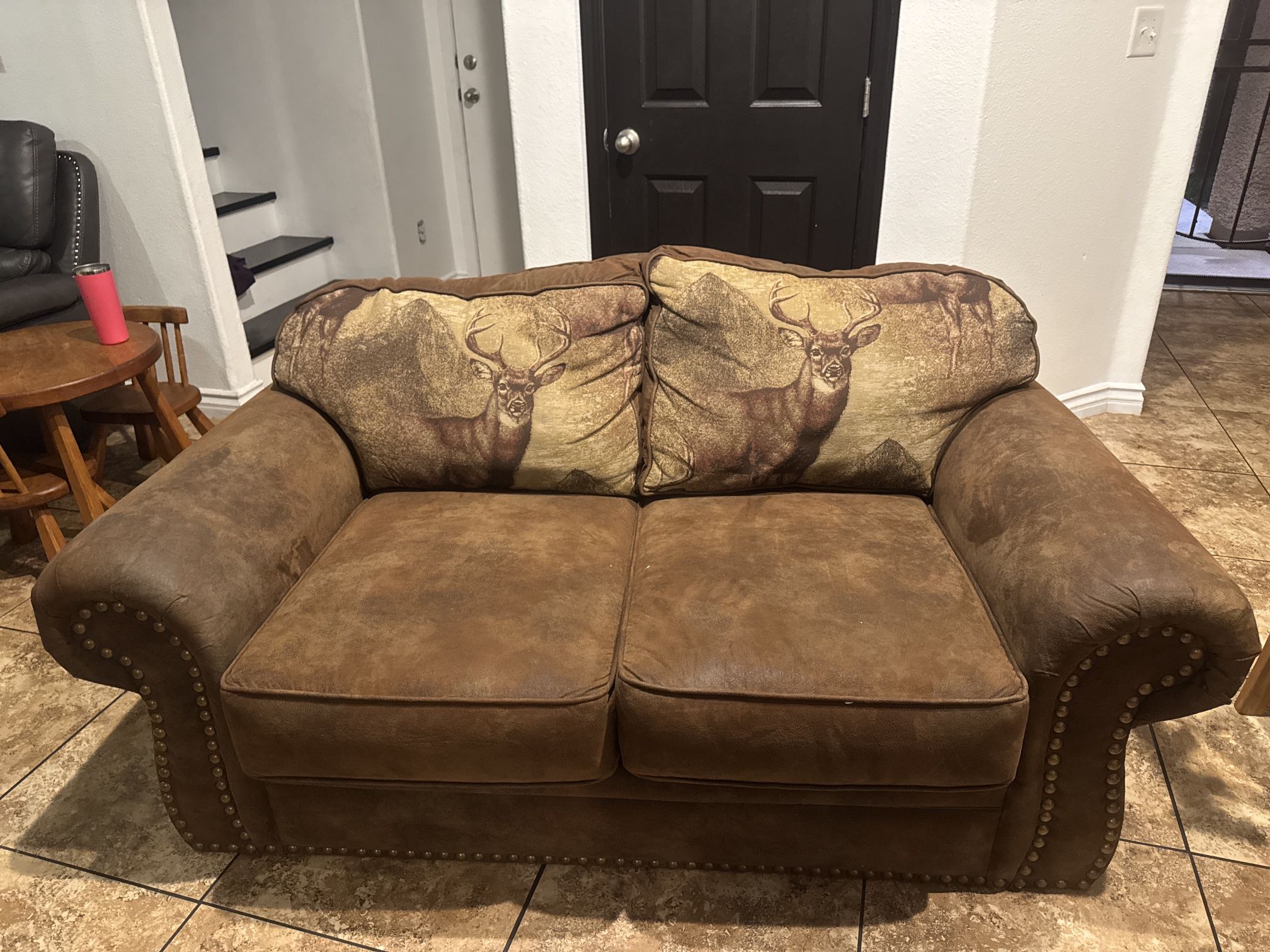 Rustic Deer Loveseat – Marshfield Woodlands