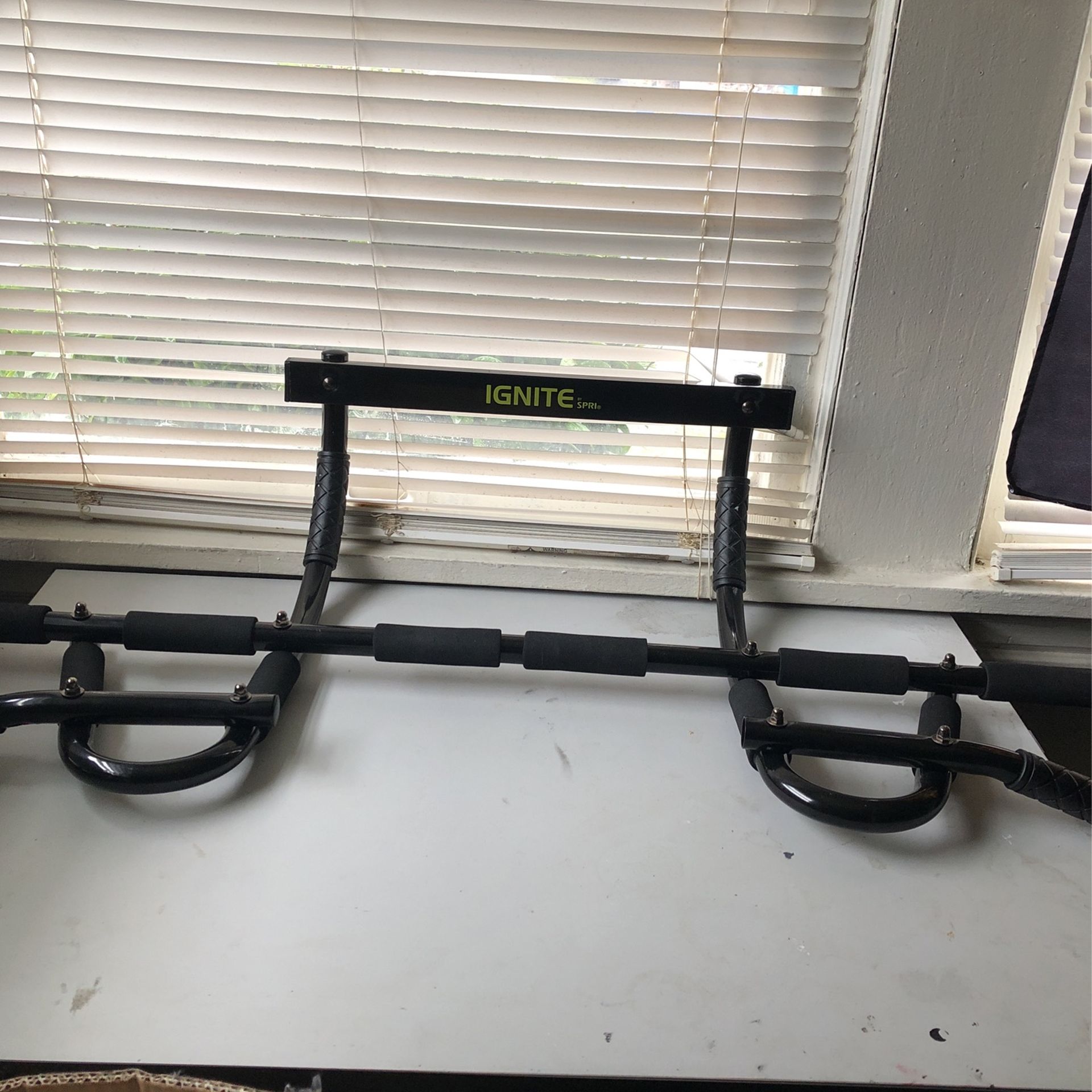 Ignite By Spri Premium Multi Work Out Pull Up Bar