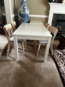 Back to School 5 Piece Dining Room Set
