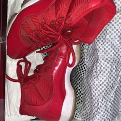 Jordan 11s Win Like 96’ Gym Red 