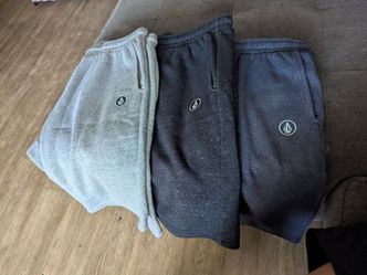Volcom shorts L