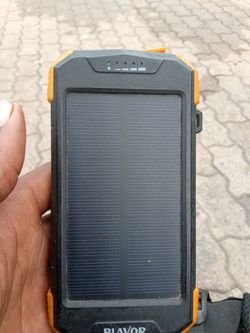 Wireless solar power bank and Magnetic wireless power bank (2in1)