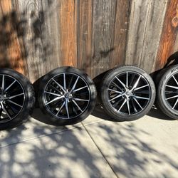 2023 Toyota Camry Wheels And Tires