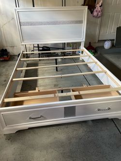 CAMA FRAME QUEEN