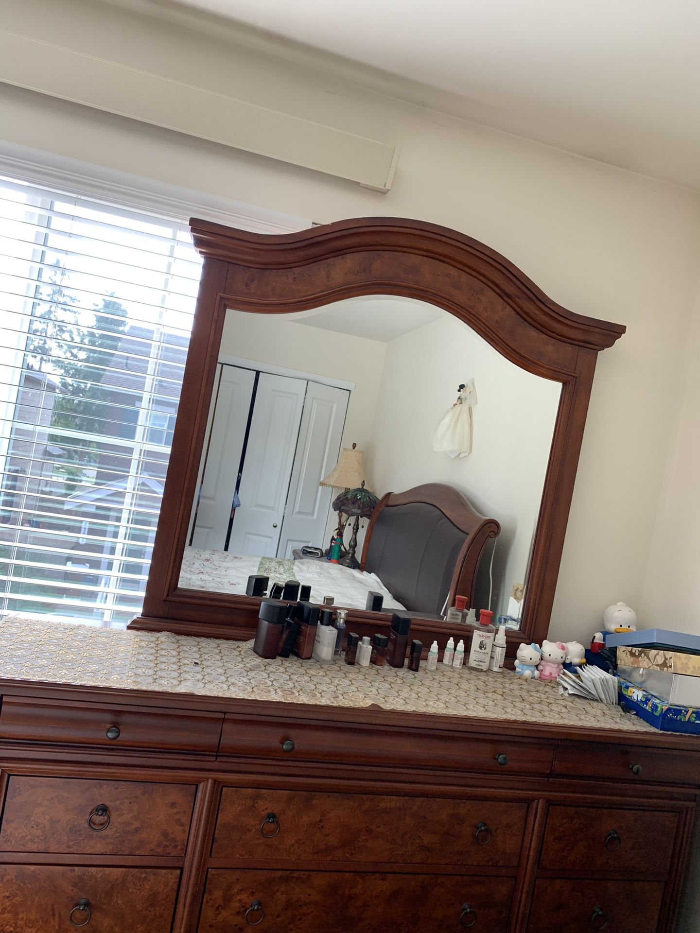 Bedroom set (mirror with dressers, 1 queen size bed including headboard)