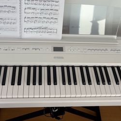 Yamaha P525 Digital Piano
