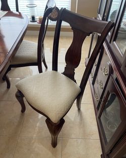 Dining Room Set Beautiful Condition!!!