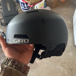 Giro Snowboarding/ski Helmet