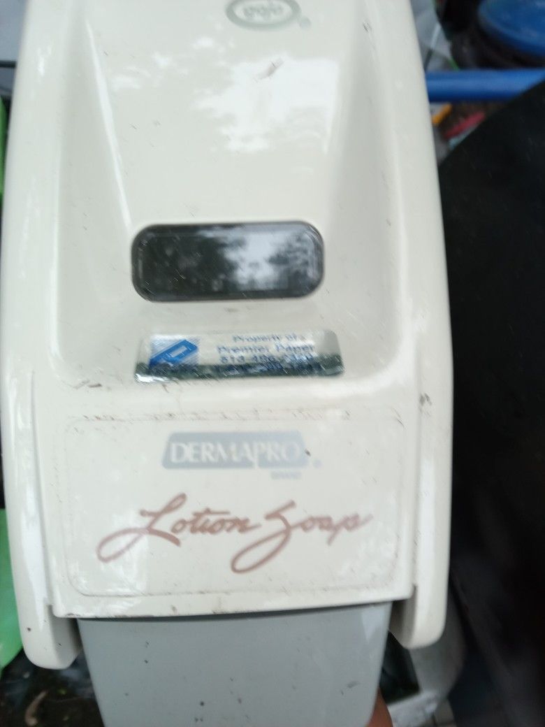 Lotion Dispenser