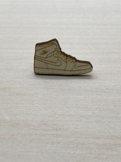 Jordan 1 wood pin