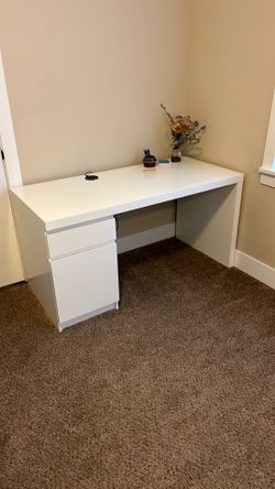 White ikea desk