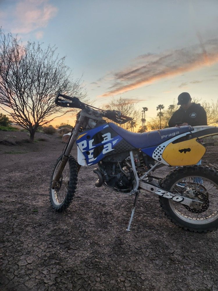 250cc dirt bike horsepower