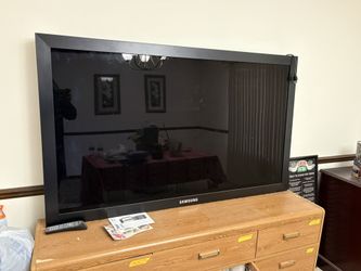 Samsung 65” Commercial Display / TV Monitor – Excellent Condition – Remote Included $175 OBO