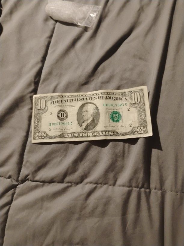 1988A $10 Off-Center Error Note. Rare Misprint